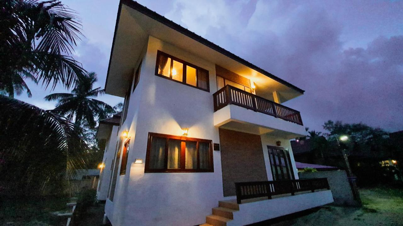 Baan Bhuwann Holiday Apartment Chaloklum Buitenkant foto