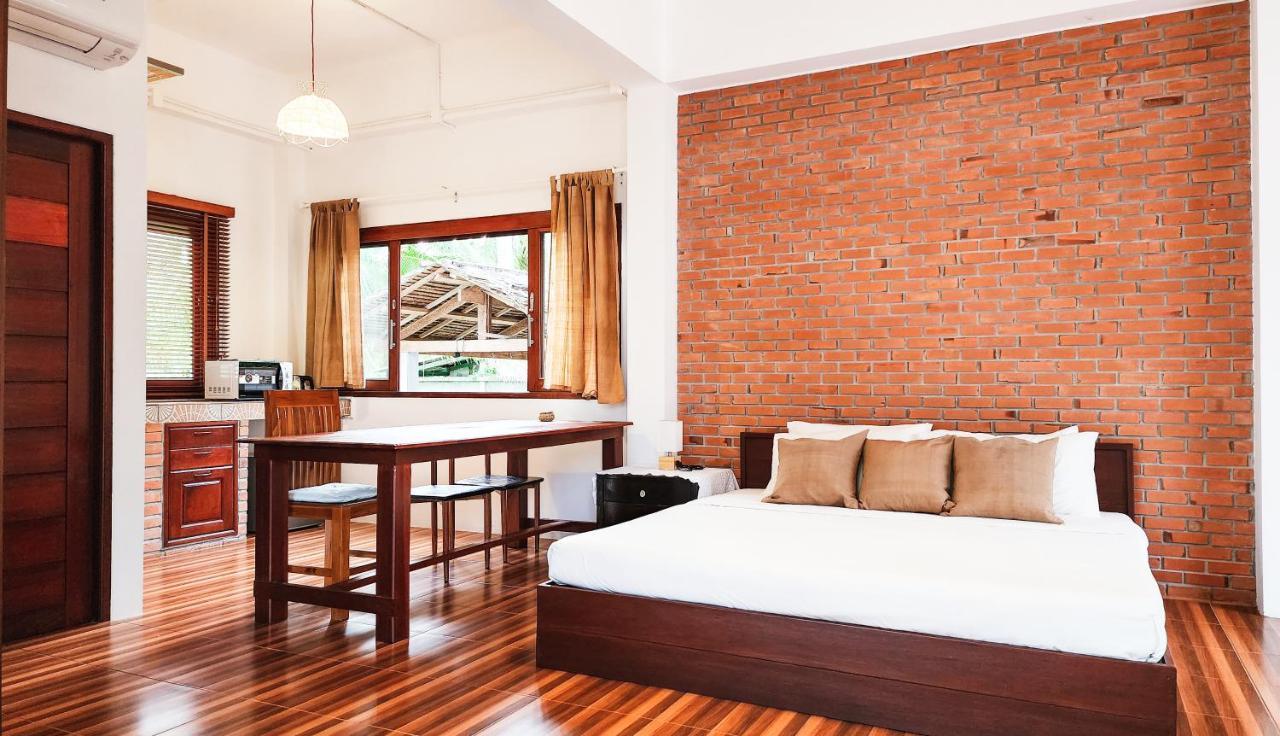 Baan Bhuwann Holiday Apartment Chaloklum Buitenkant foto