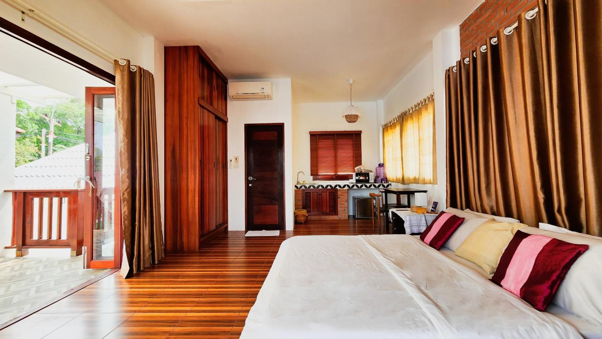 Baan Bhuwann Holiday Apartment Chaloklum Buitenkant foto